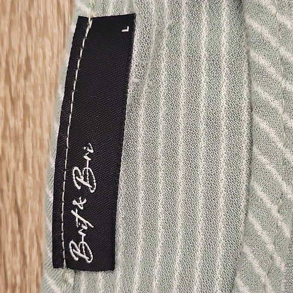 Green Striped Crop Top - Picture 2 of 3